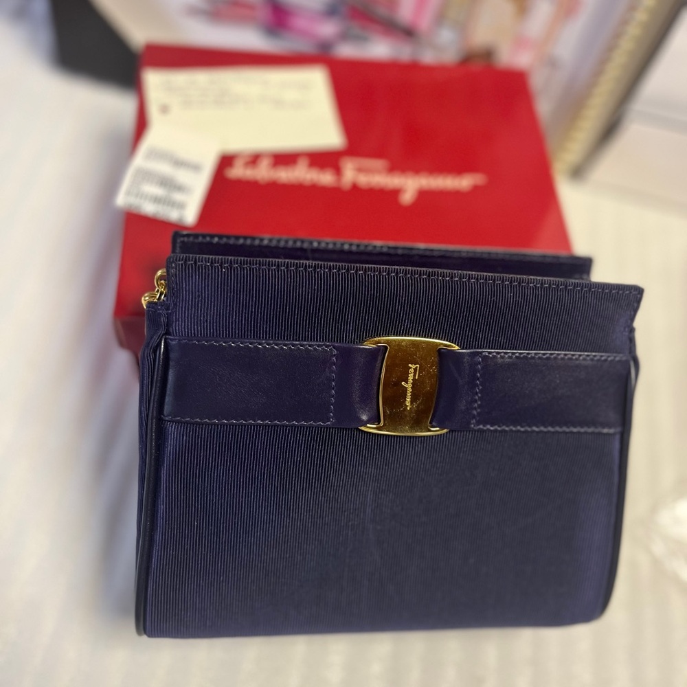 Salvatore Ferragamo Vara Ribbon Viola Notte Cosmetic Case Clutch Makeup Bag